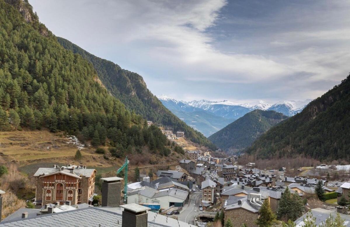 Apartamento Moderno El Bosque En Arinsal Luaran gambar